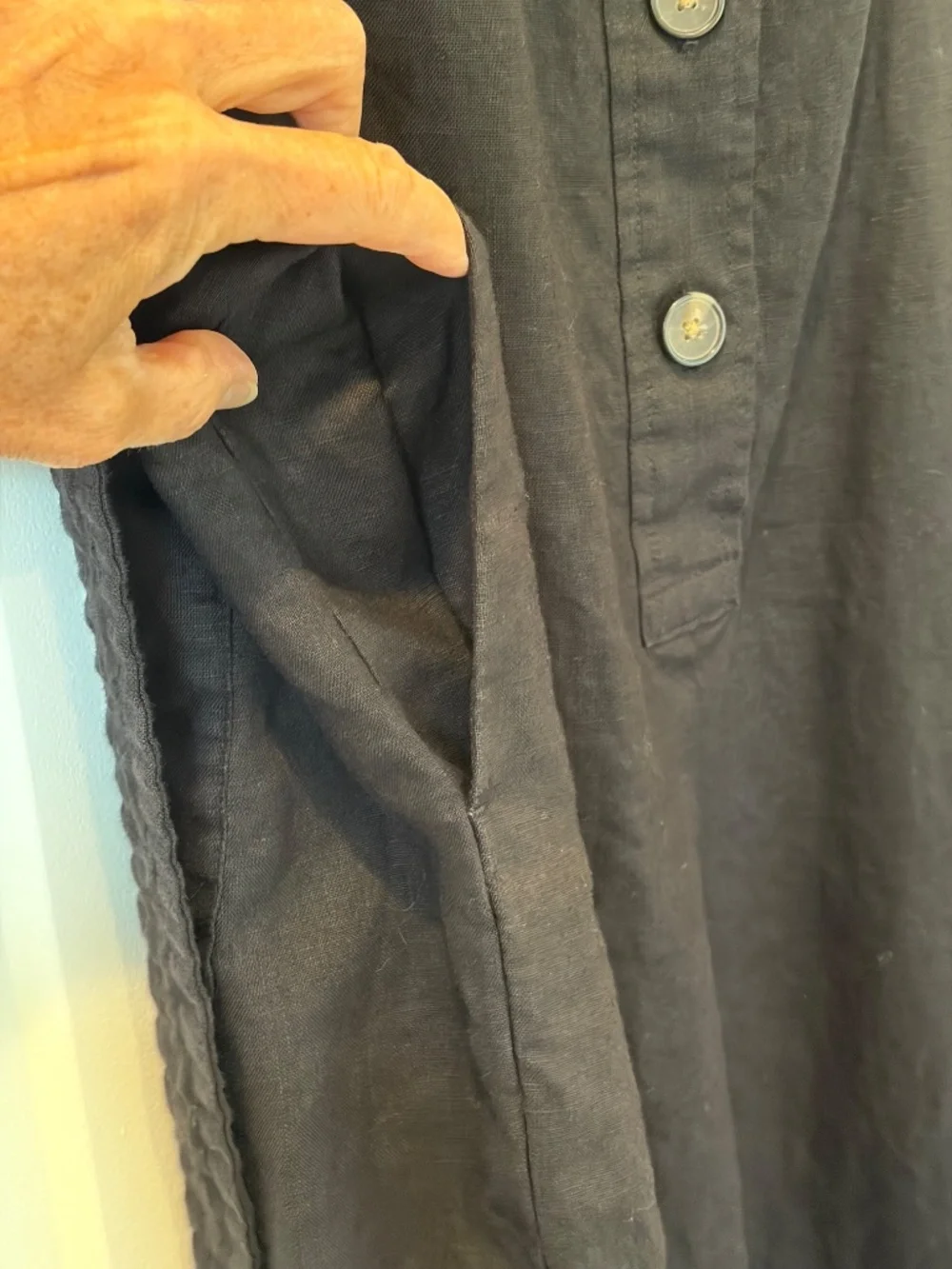 Everlane black linen